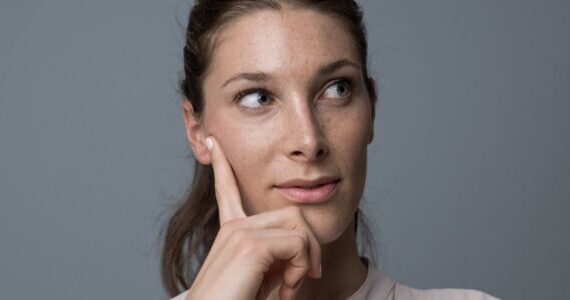 Men and women show different relative cognitive strengths across their lifespans