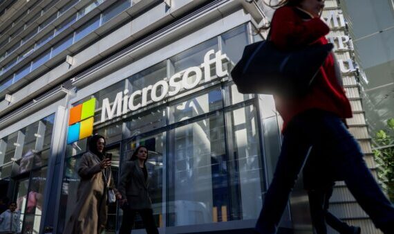 New internal Microsoft memo shows shifting employee sentiment